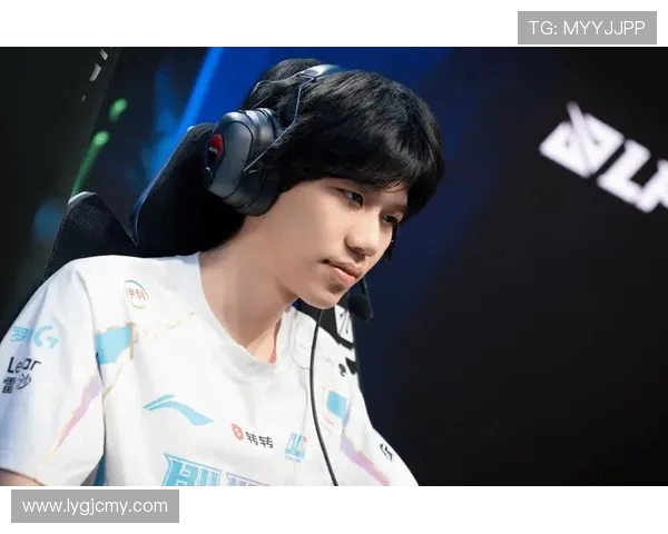 和平精英赛场分析：BLG反击战术的成功与不足之处探讨