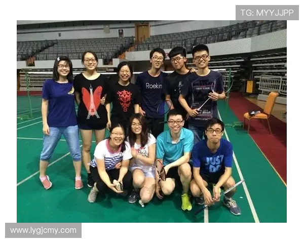 广州羽毛球队与西安羽毛球队赛后复盘分析灵活性表现及战术调整 广州羽毛球队与西安羽毛球队赛后复盘分析灵活性表现及战术调整