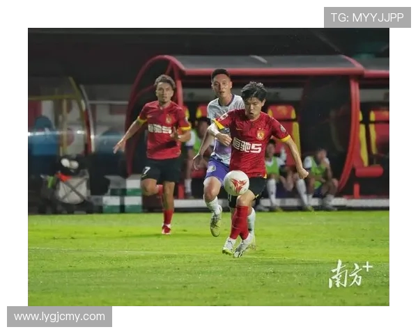 广州篮球队在钻石联赛积分榜上以50分稳居第一名展现强劲实力