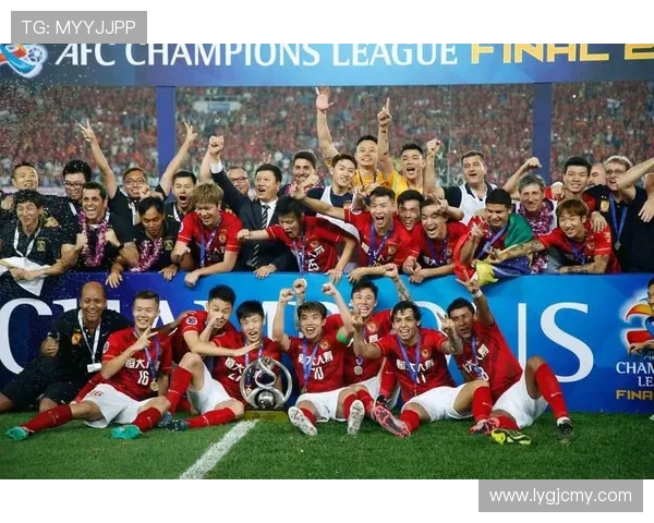 广州足球队技术解析：从战术布局到球员配合的全面剖析