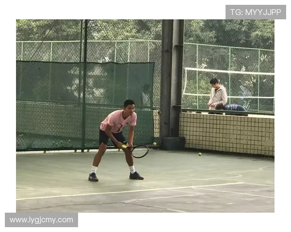 成都网球队加速转型探索新模式助力网球运动发展与普及