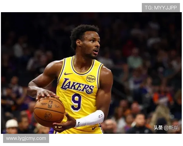 2002年湖人与国王季后赛激战回顾：传奇对决的历史瞬间与精彩时刻