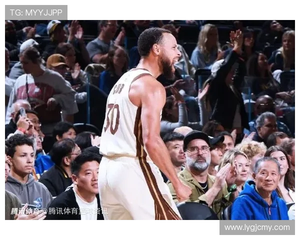 10月20日勇士对爵士精彩比赛录像回顾与分析