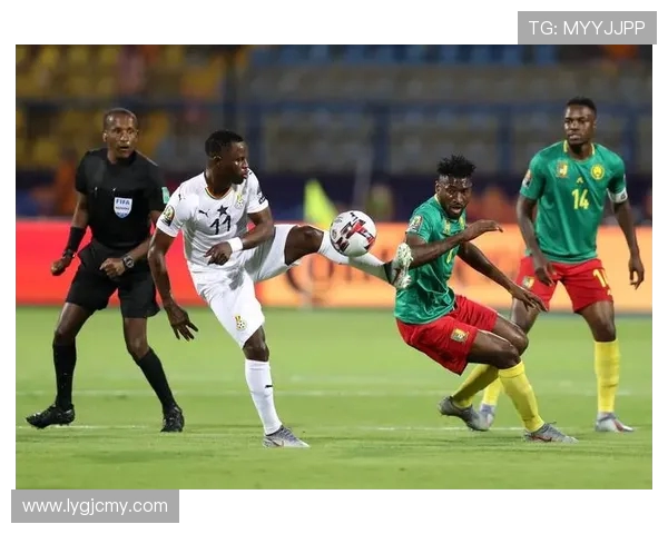 大连人迎战穆尔西亚期待精彩对决展现足球魅力与团队精神