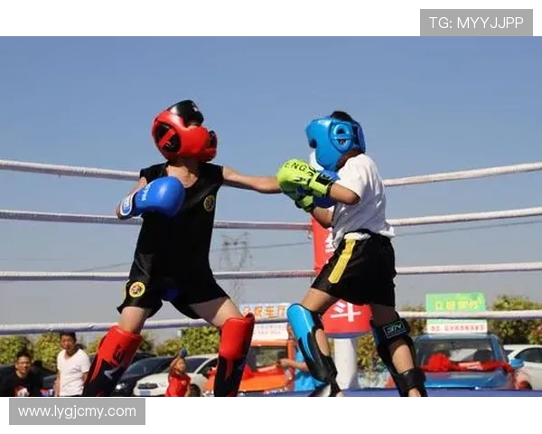 孔令丰与哈亚的精彩对决谁将成为胜者揭晓搏击界的新传奇