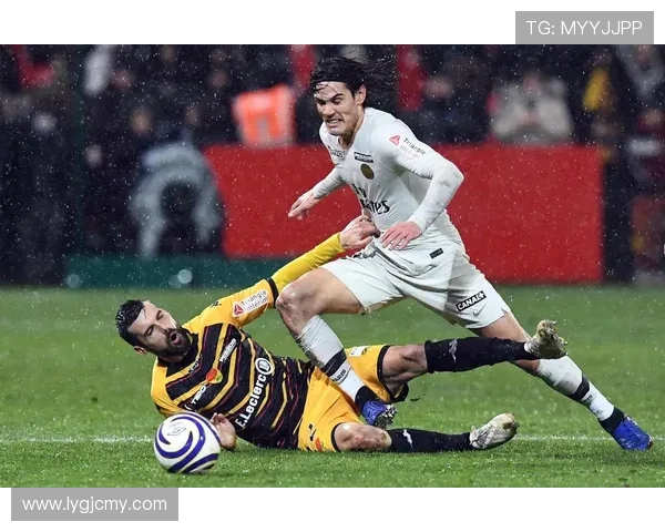 奥尔良与巴黎圣日尔曼阵容对比分析及球员表现评估