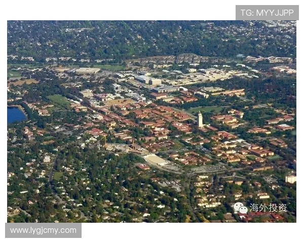 杜克大学与密歇根大学精彩对决比赛录像回顾与分析