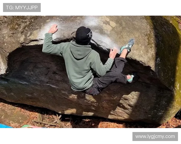 上海攀岩队包夹战术解析与攀岩热点发展趋势探讨